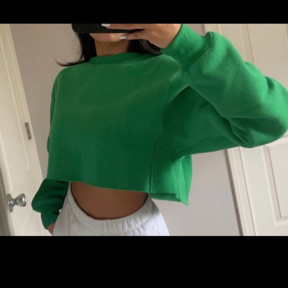 cropped crewneck